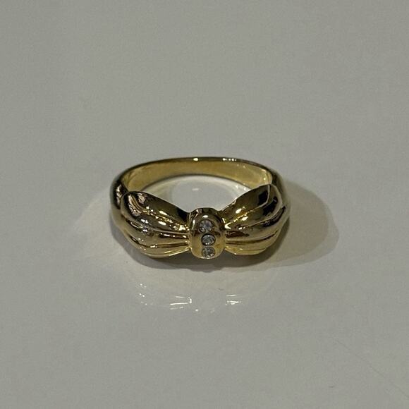 Fashion Jewelry Gold Bow Ring - Size 5.5 - Picture 1 of 5